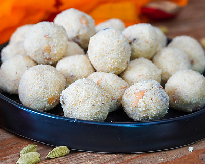 Rava Ladoo Recipe | Sooji Laddu Recipe