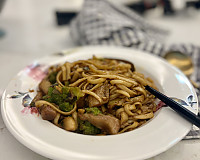 Yaki Udon Noodle Stir Fry with Garlic Mushroom & Broccoli 
