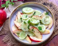 एप्पल कुकुम्बर सलाद रेसिपी - Apple Cucumber Salad Recipe