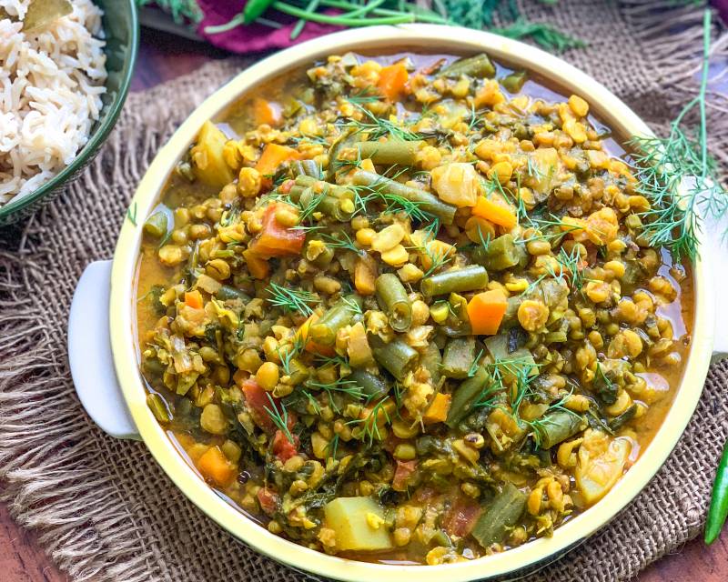 Sindhi Sai Bhaji Recipe - Wholesome Sindhi Dal With Vegetables