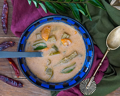 Yeruvalli Kuzhambu Recipe | Iru Puli Kuzhambu | Tangy Coconut Curry