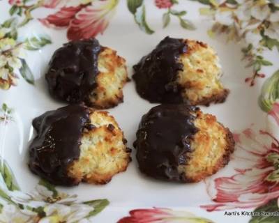 Chocolate Dipped Eggless Coconut Macaroon Recipe