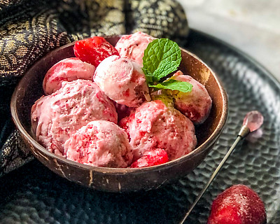 No Churn Strawberry Ice Cream Recipe