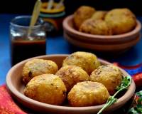 Aloo & Nariyal Ki Kachori Recipe (Pan Fried Farali Aloo Vada)