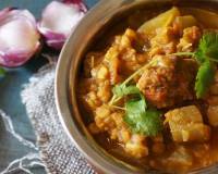 Dal Ghiya with Punjabi Wadiyan Recipe - Lentils with Bottle Gourd & Sundried Lentil Dumplings