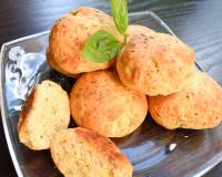 Fluffy & Crispy Cheese Herbed Biscuits Recipe