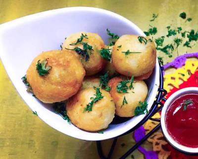 Bread Batata Vada Recipe-Crispy Bread Bonda Stuffed With Spicy Aloo