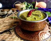 Sepu Vadi Recipe (Himachali Split Urad Dal Dumplings In Spinach Gravy)