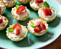 Cold Phyllo Tartlets With Cream Cheese And Dill Toppings Recipe