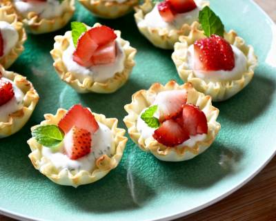 Cold Phyllo Tartlets With Cream Cheese And Dill Toppings Recipe