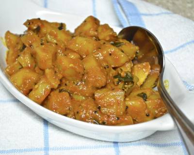 आलू विंडालू रेसिपी - Potato Vindaloo Recipe 