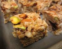 Healthy Oatmeal Energy Bar With Dates & Nuts Recipe