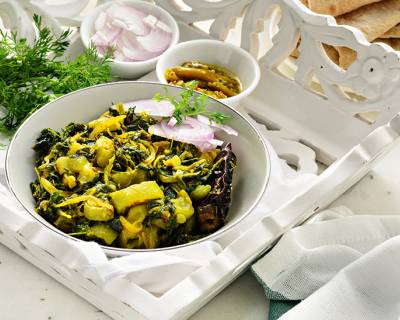 Methi Turai Ki Sabzi (Fenugreek Leaves And Ridge Gourd Stir Fry)