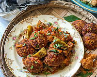Vankaya Pakodi Koora Recipe - Andhra Style Brinjal Pakora Curry