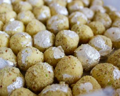 Kesar-Pista White Chocolate Truffles Recipe