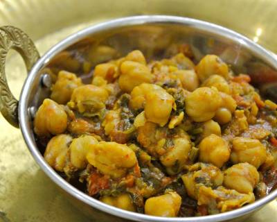 Palak Chole Recipe (Spinach & Chickpea Curry)