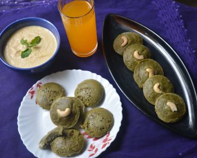 Healthy Spinach Idli Recipe (Steamed Spinach Savory Cake)