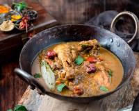 Chettinadu Kozhi Kuzhambu Recipe - Chettinadu Chicken Curry