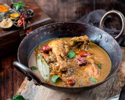 Chettinadu Kozhi Kuzhambu Recipe - Chettinadu Chicken Curry