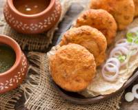 Pyaaz Kachori Recipe 