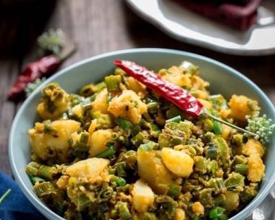 हरे प्याज और आलू की सब्ज़ी रेसिपी - Spring Onion Potato Sabzi Recipe