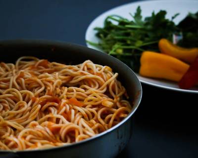 Pasta In Tomato Onion Chutney Recipe