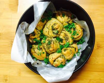 Pesto and Tangy Tomato Whirls with Hints of Garlic 