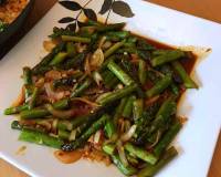 Spicy Asparagus Stir Fry (Indo-Chinese Fusion Recipe)