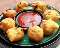 Aloo Bonda Recipe (Deep Fried Snack With Potato Filling)