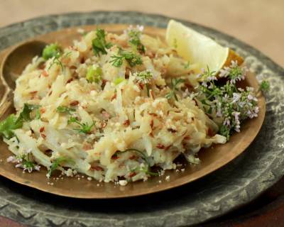 Maharashtrian Batatyacha Kees Recipe (Pan Fried Spiced Potatoes with Peanuts)