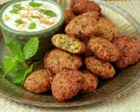 Matkiche Vade Recipe - Moth Beans Fritters 