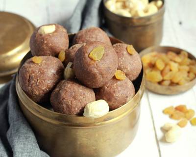 Nagli/Ragi Laddu Recipe