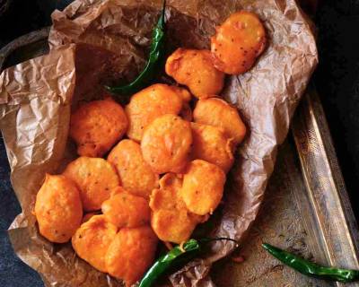 Aloo Bhajia Recipe - Potato Bajji