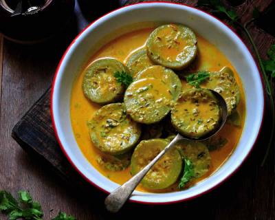 Doodh Dudhi Recipe- Bottle Gourd In Milk Curry