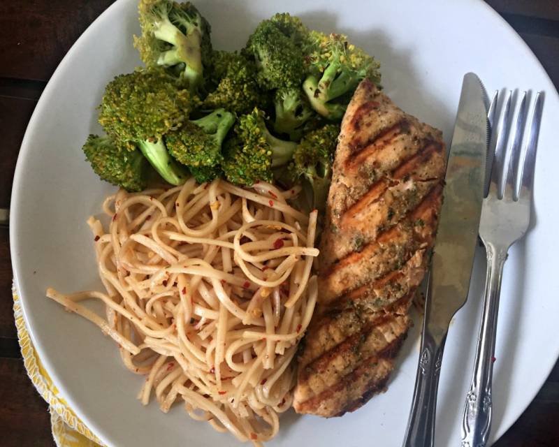 Broccoli Chilli Noodles With Grilled Salmon Recipe