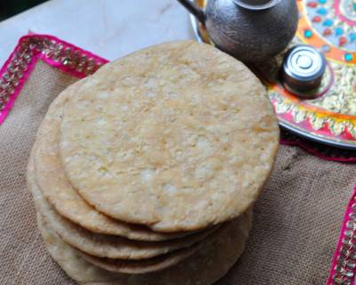 Pheki Mathri Recipe - Crispy Fried Savoury Fritters