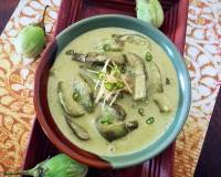 Aubergine in Spicy Peanut Sauce Recipe