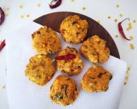 Chettinad Podalangai Vadai Recipe (Chettinad Style Snake Gourd Fritters)