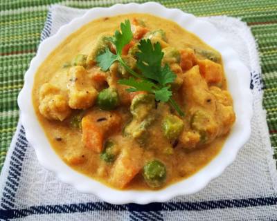 नवाबी मिक्स्ड वेजिटेबल रेसिपी - Nawabi Mixed Vegetable Gravy (Recipe In Hindi)