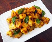 Urulaikizhangu Puli Thokku Recipe (South Indian Style Potatoes with Tamarind)