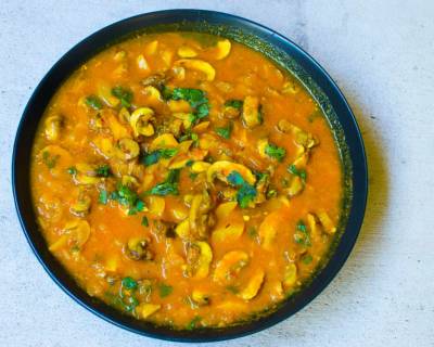 कढ़ाई मशरुम रेसिपी - Kadai Mushroom (Recipe In Hindi)