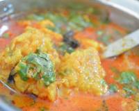 Gobi Ke Kofte Recipe (Cauliflower Fritters In Spicy Gravy)