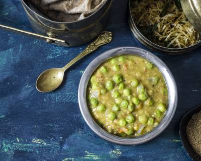 Phalguni Dal Recipe - Bengali Style Red Lentils With Fresh Green Peas