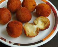 Mozzarella Stuffed Potato Balls Recipe
