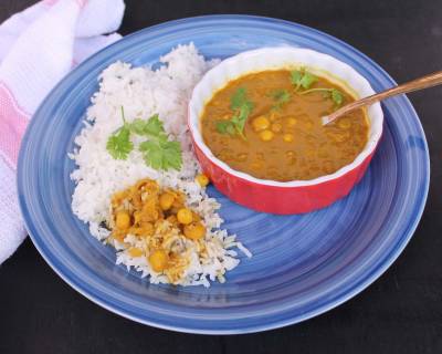 Goan Chana Ros Recipe (White Peas Curry)