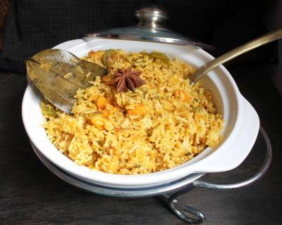 प्रॉन फ्राइड राइस रेसिपी - Prawns Fried Rice (Recipe In Hindi)