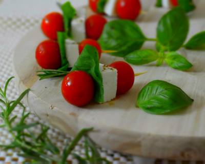 Tomato Mozzarella Bites Recipe