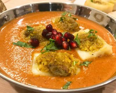 Sweet & Spicy Stuffed Paneer In Kofta Curry Recipe