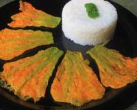 Oriya Kakharu Phula Bhaja Recipe (Pumpkin Flower Fritters)