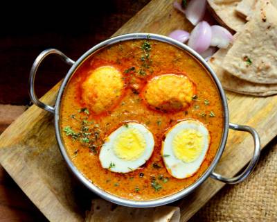 Dimer Malai Curry Recipe (Bengali Style Egg Curry In Coconut Milk)